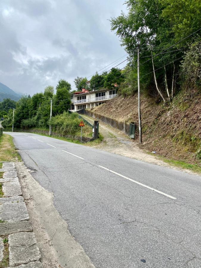 Geres Distinto Apartment Bagian luar foto
